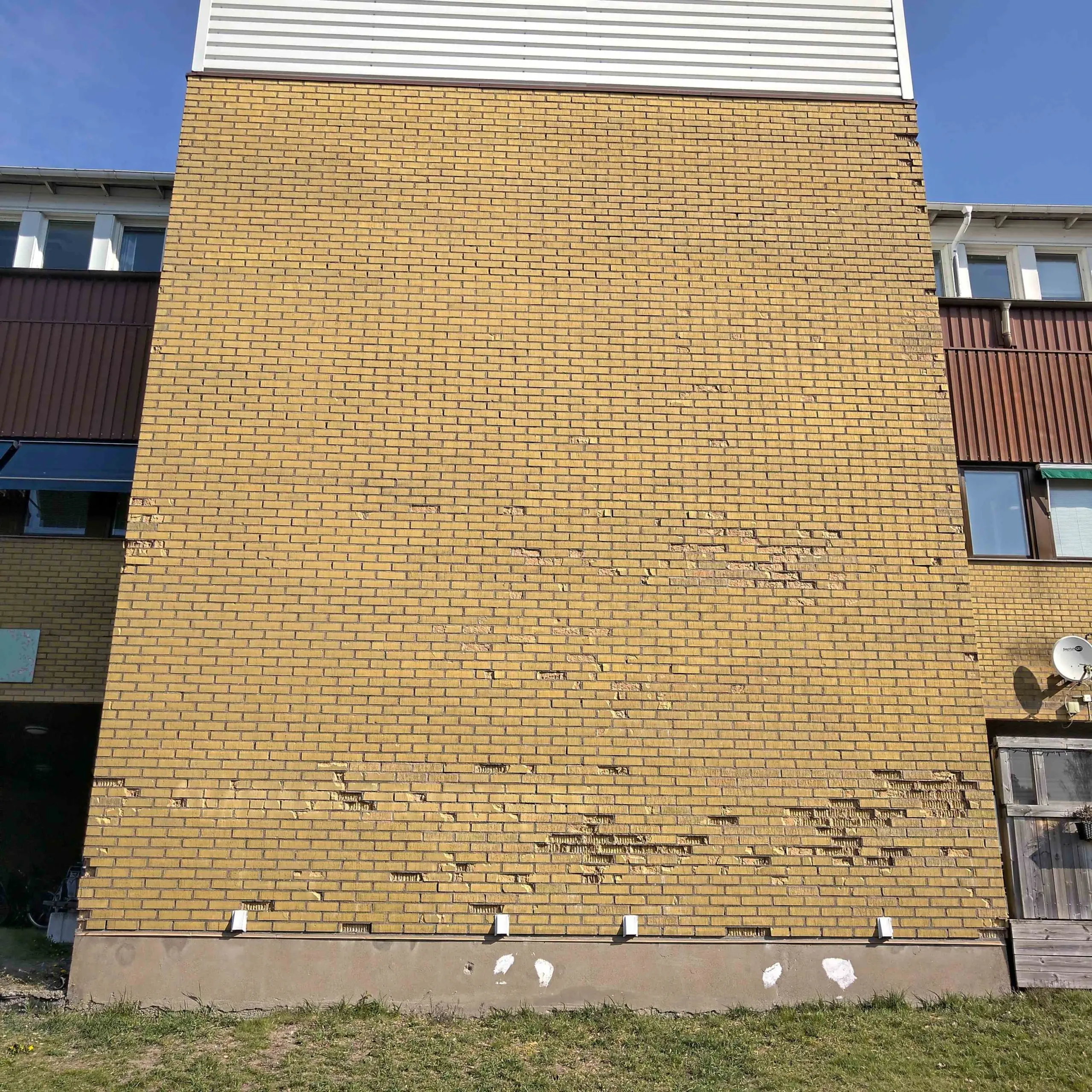 Undvik att fasaden fryser sönder